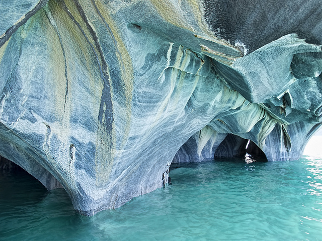Чудеса природы: 20 удивительных мест на планете, поражающих своей красотой