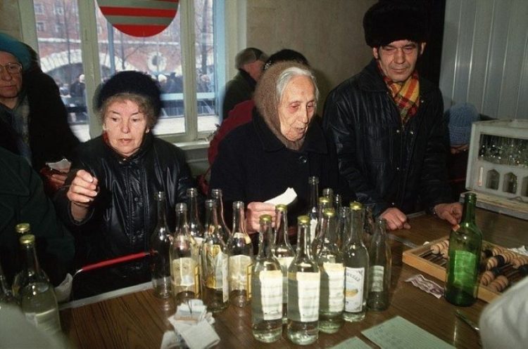 Честные кадры периода распада СССР: 60 фото