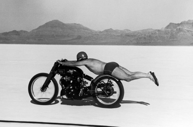1948 SSHA Yuta Bonnevill' Ekstremal'nyy motogonshchik