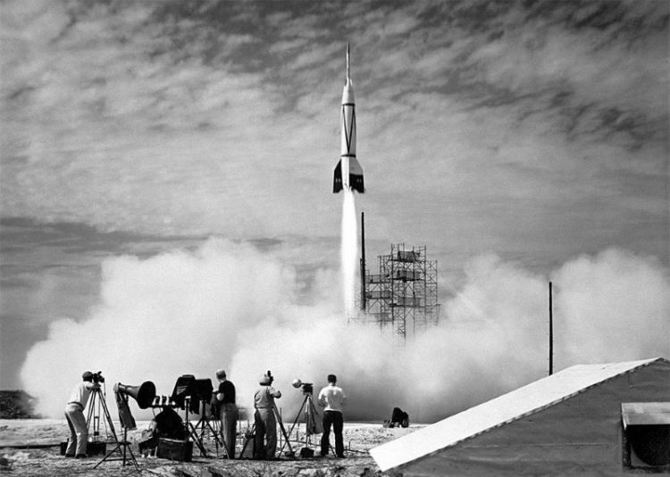 1950 США Флорида Мыс Канаверал Запуск первой ракеты