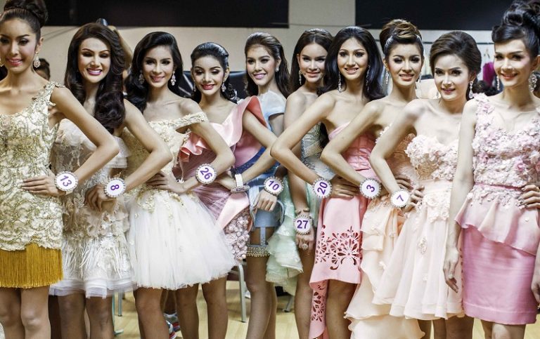 Thailands miss transvestite 2005contest