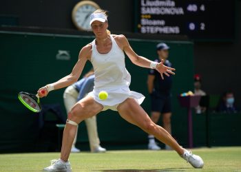 Playful Power: Bright and Hilarious Photos of Women’s Tennis