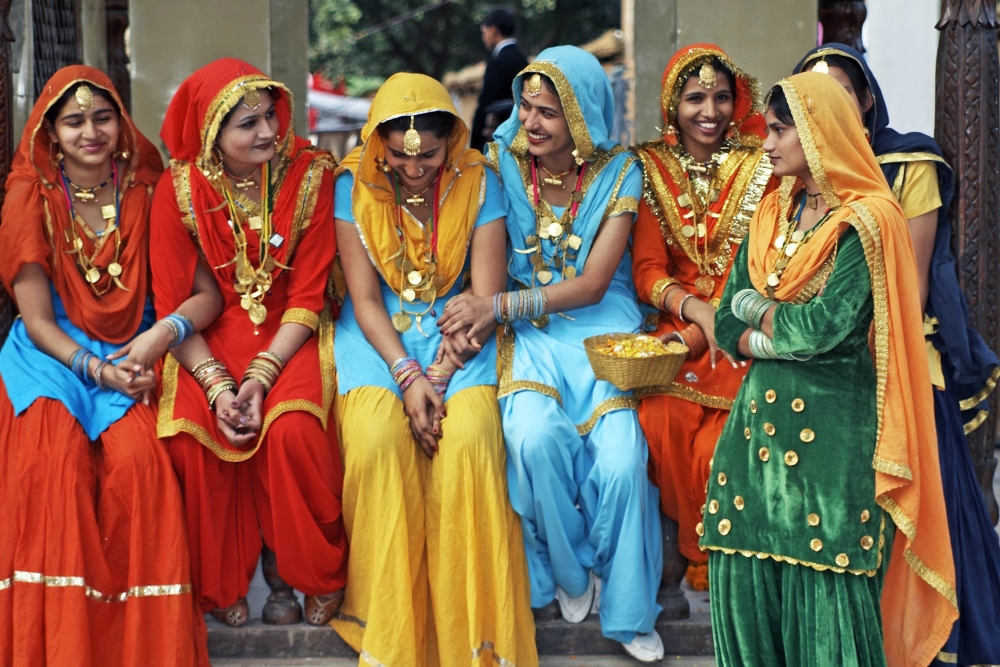 National Attire in Different Countries Worldwide: 30 Photos