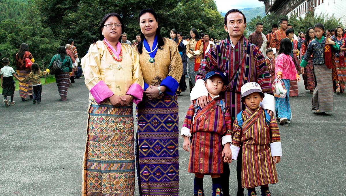 National Attire in Different Countries Worldwide: 30 Photos