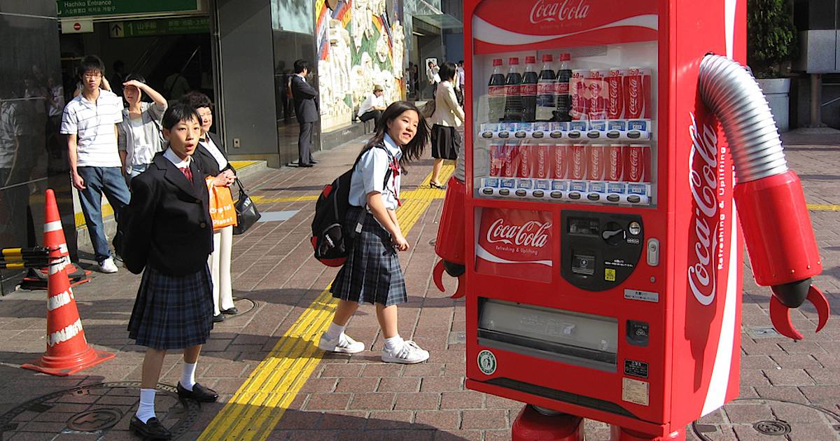 An Exciting Culture: 25 Hilarious and Slightly Crazy Scenes from Japan